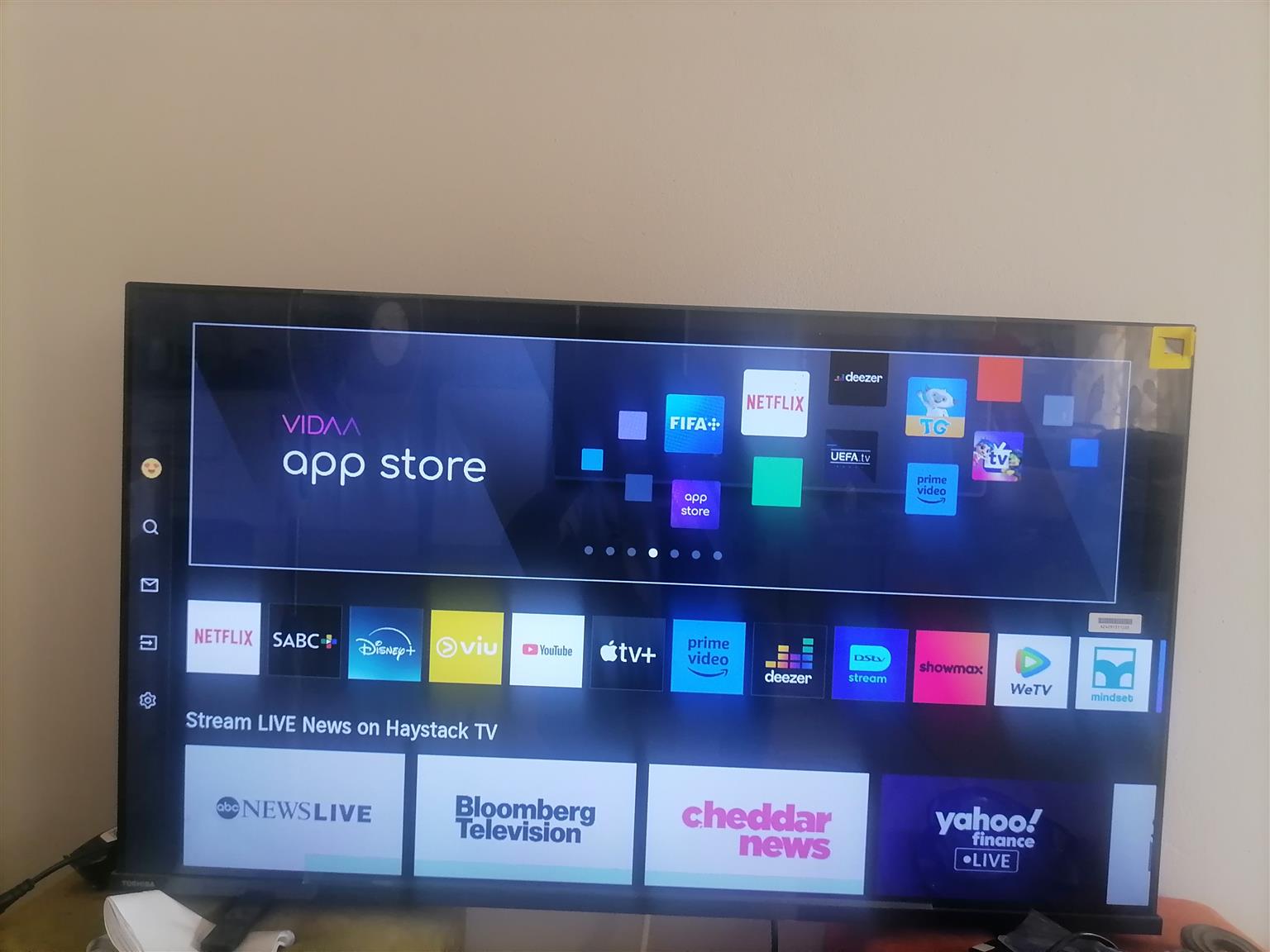 Toshiba 43" V35MN Full HD Smart LED TV with Digital Tuner & Dolby Audio Toshiba 43" V35MN Full HD Smart LED TV with Digital Tuner & Dolby Audio