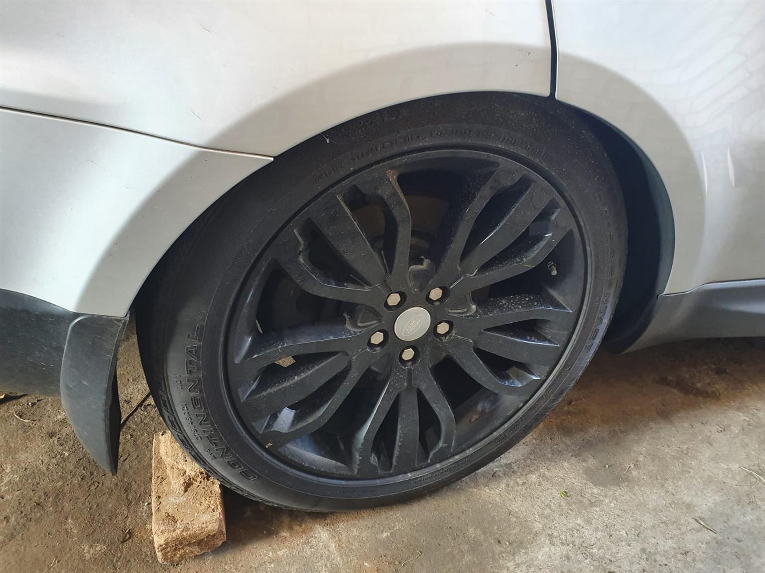 RANGE ROVER SPORT 4.4 SDV8 STRIPPING