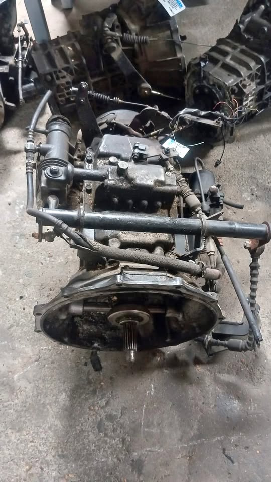 NISSAN FE6 MANUAL GEARBOX - Private Seller NISSAN FE6 MANUAL GEARBOX - Private Seller