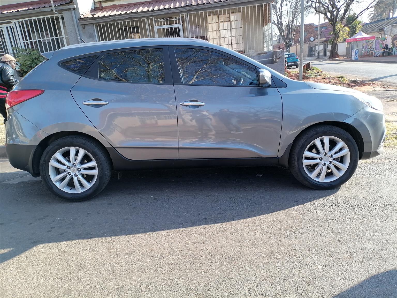 2013 HYUNDAI IX35 2.0 MANUAL TRANSMISSION IN EXCELLENT CONDITION, SERVICE BOOK O