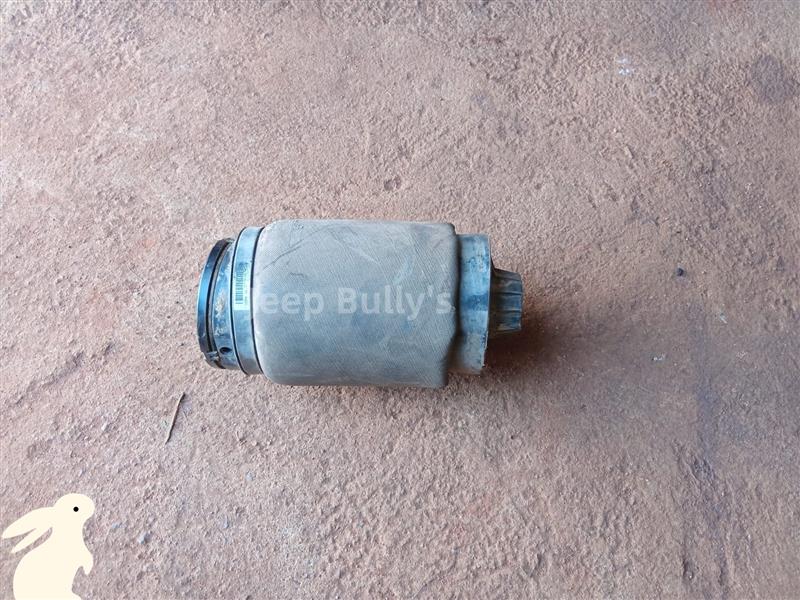 Rear Air Bellow | Jeep Grand Cherokee Wk2 | Pre Owned - Private Seller Rear Air Bellow | Jeep Grand Cherokee Wk2 | Pre Owned - Private Seller