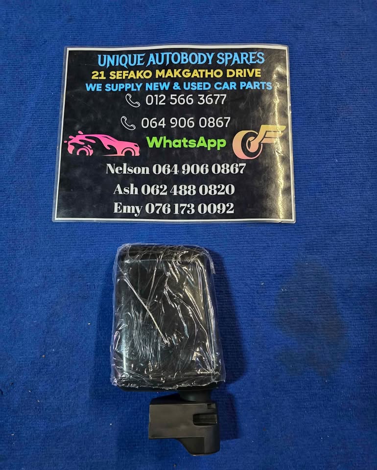 Mahindra Bolero Right Side Door Mirror - Private Seller