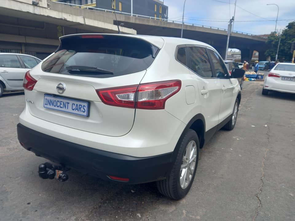 2017 NISSAN QASHQAI 1.2T PETEOL, AUTOMATIC TRANSMISSION, WHITE COLOUR