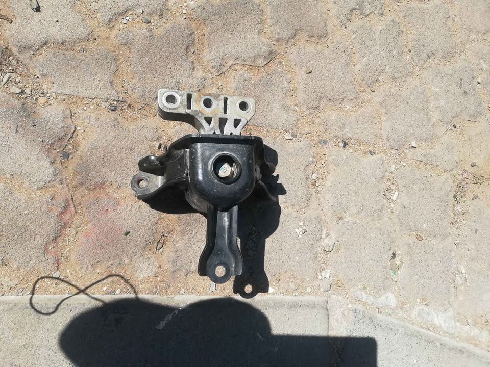 Kia picanto engine mounting 2014 to 2016 - Private Seller Kia picanto engine mounting 2014 to 2016 - Private Seller
