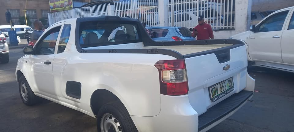 2013 CHEVROLET UTILITY BAKKIE 1.4 PETROL, MANUAL, WHITE COLOUR