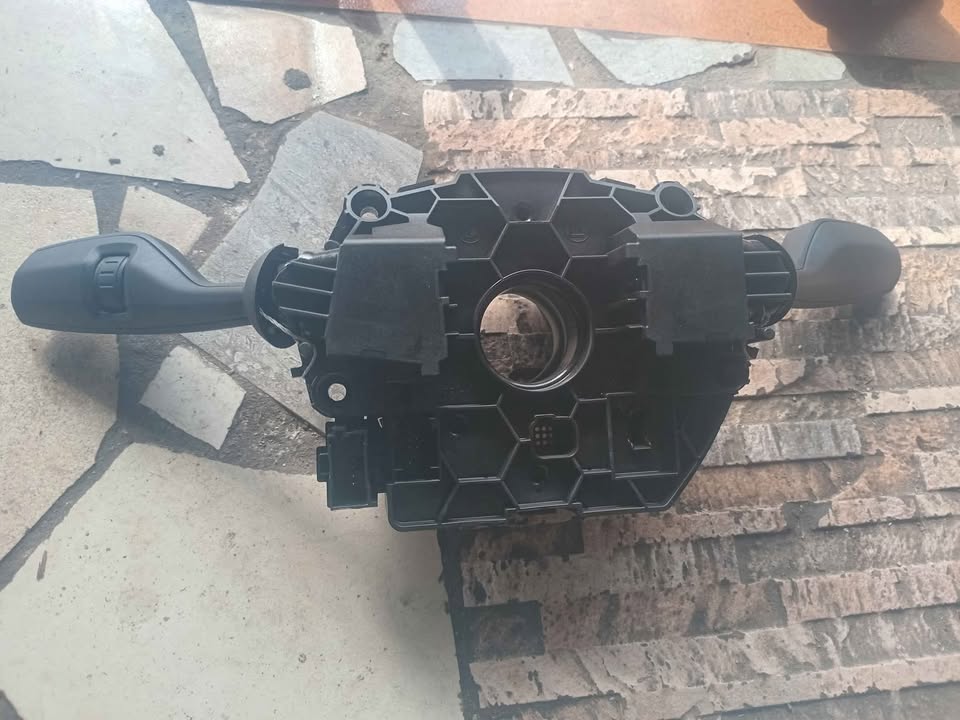BMW 2 Convertible (F23) Tape turn signal switch coil ) - Private Seller BMW 2 Convertible (F23) Tape turn signal switch coil ) - Private Seller