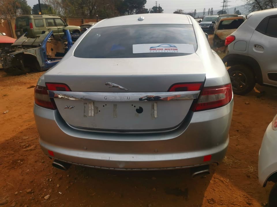 2009 JAGUAR XF 2.7D STRIPPING AS SPARES
