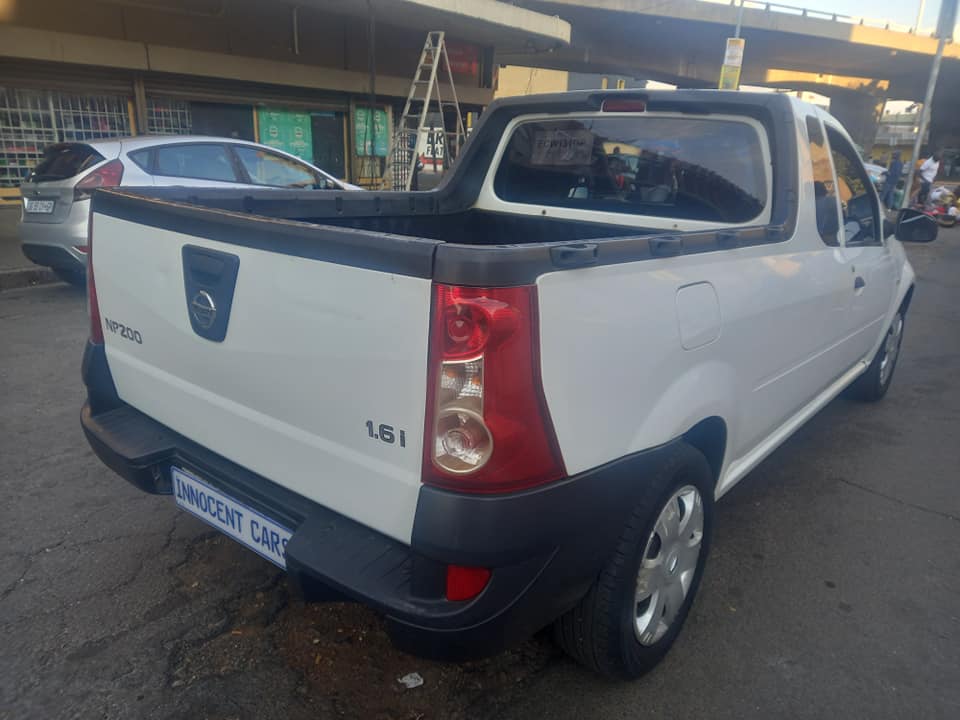 2012 NISSAN NP200 1.6 PETROL, MANUAL TRANSMISSION, WHITE COLOUR, MILEAGE 82000KM