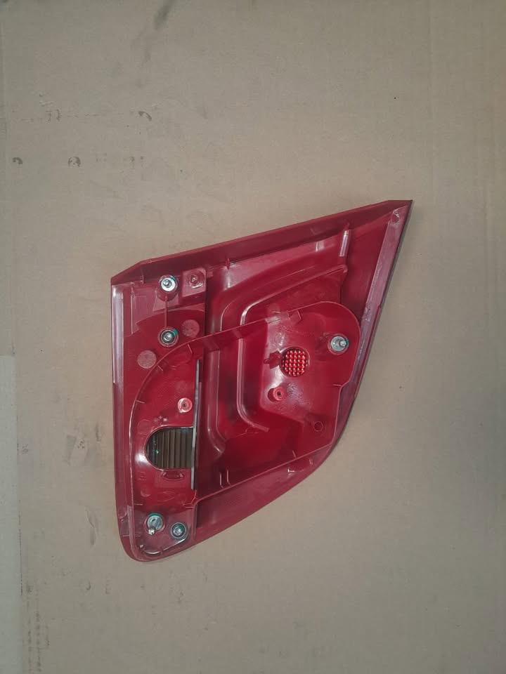 CHEVROLET CRUZE R/R INNER TAIL LIGHT 2015 - Private Seller CHEVROLET CRUZE R/R INNER TAIL LIGHT 2015 - Private Seller