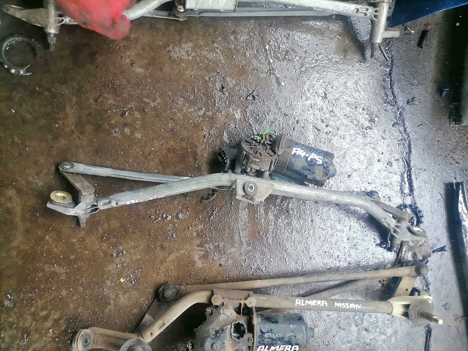 Audi A4 b5 wiper linkage complete - Private Seller Audi A4 b5 wiper linkage complete - Private Seller