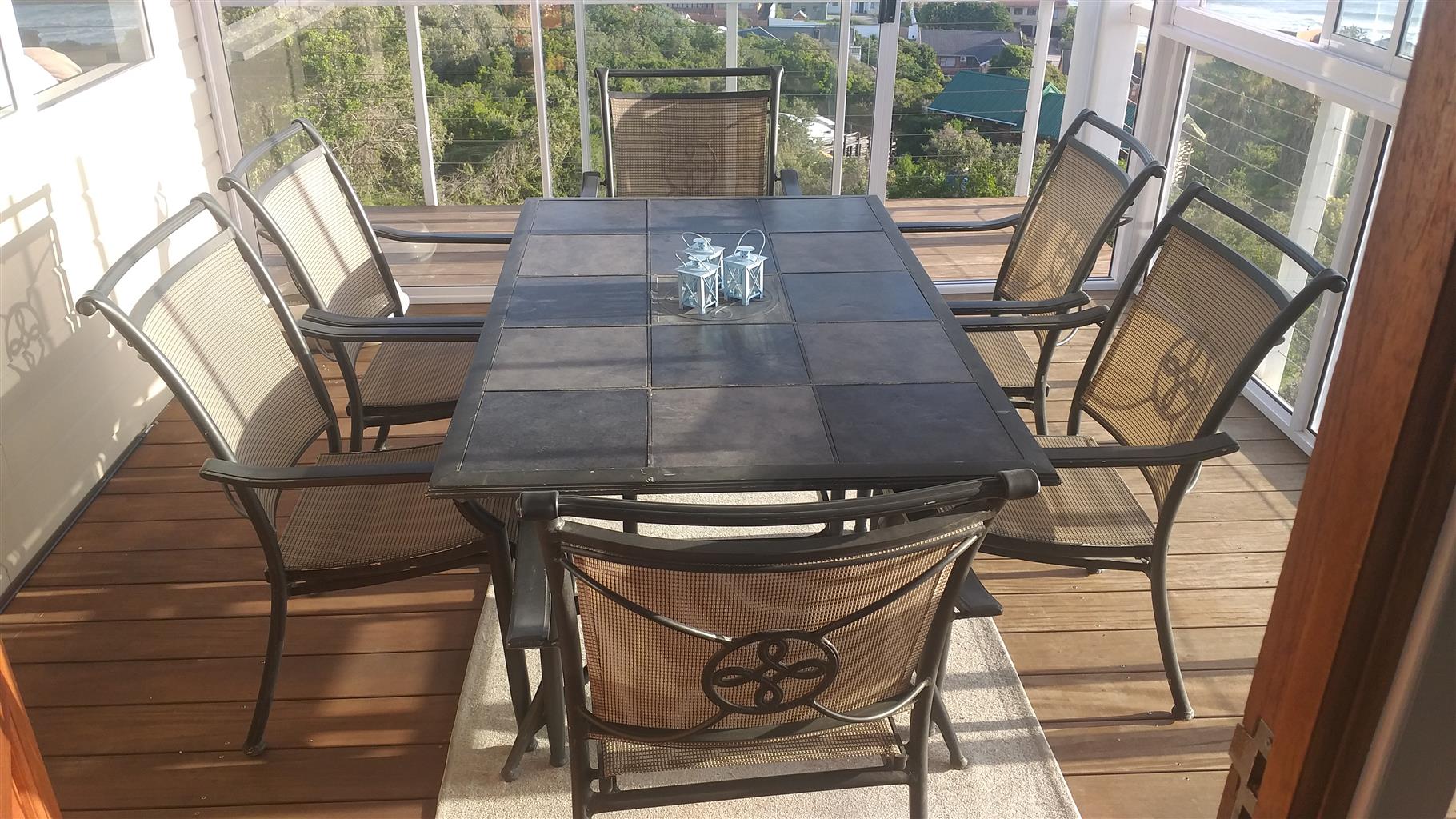 6 SEATER PATIO TABLE FOR SALE