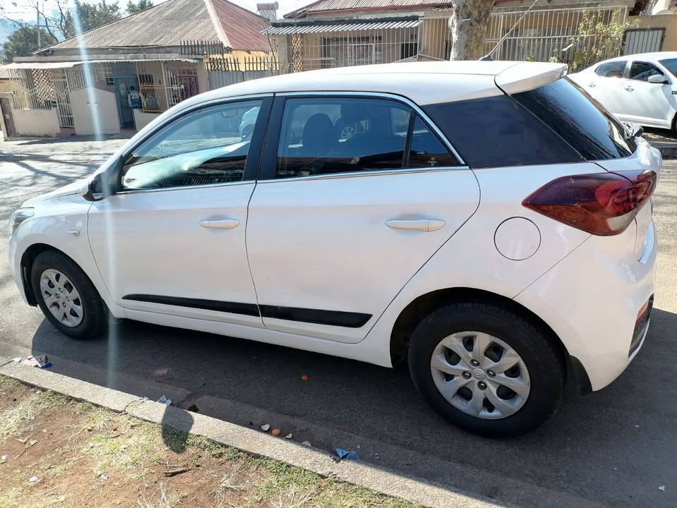 2020 HYUNDAI I20 MANUAL TRANSMISSION 1.2 MOTION IN EXCELLENT CONDITION