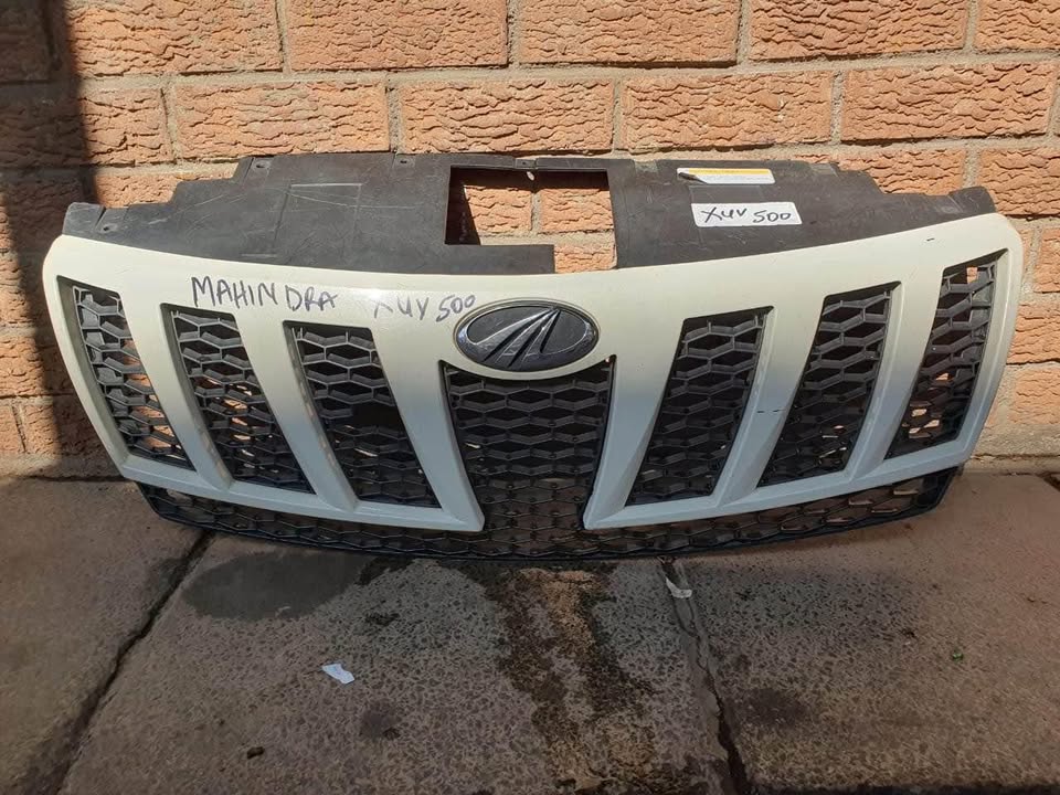 Mahindra XUV500 grill - Private Seller Mahindra XUV500 grill - Private Seller