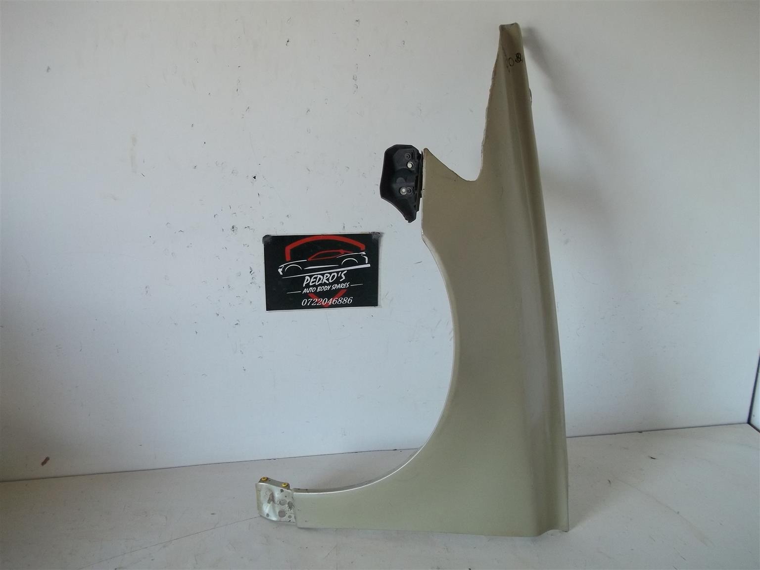 Volvo S40 L&R front fenders - Private Seller Volvo S40 L&R front fenders - Private Seller