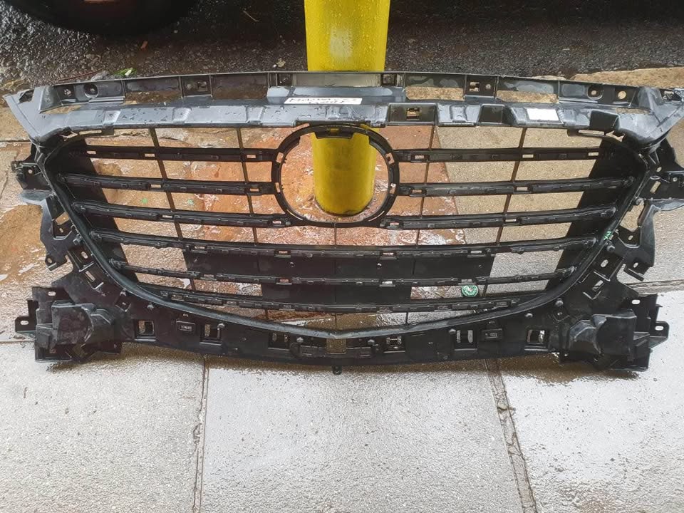 Mazda Cx3 grill - Private Seller