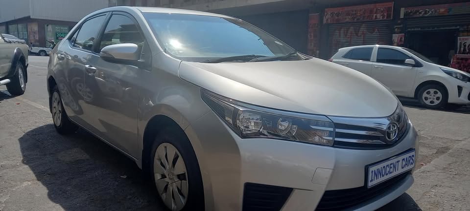 2015 TOYOTA COROLLA PRESTIGE 1.6 MANUAL TRANSMISSION.. SILVER COLOUR.. WITH 92000KM
