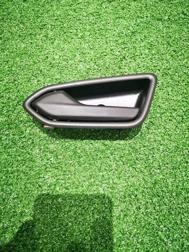 Renault Triber Inner Handle - Private Seller Renault Triber Inner Handle - Private Seller