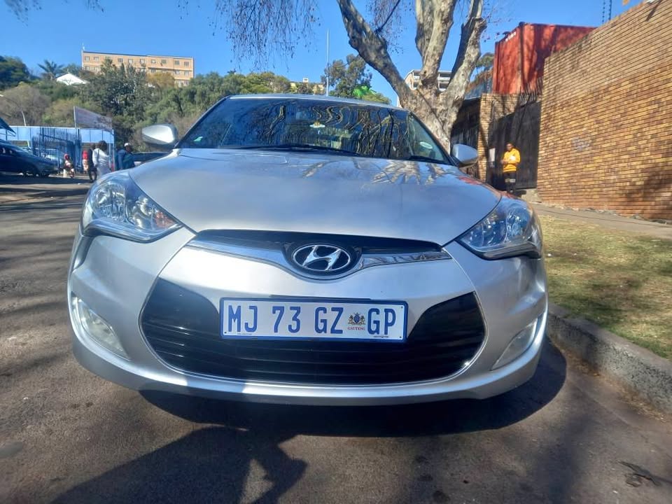 2013 Hyunda Veloster 1.6 GDi, Automatic, Silver, Service book, 165000kms