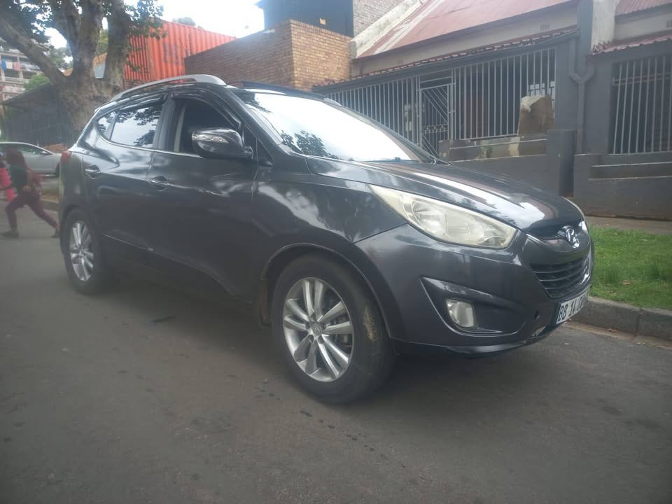 2010 Hyundai Ix35 SUV 2.0 CRDI DIESEL, AUTOMATIC, Grey Color, Mileage 95000kms