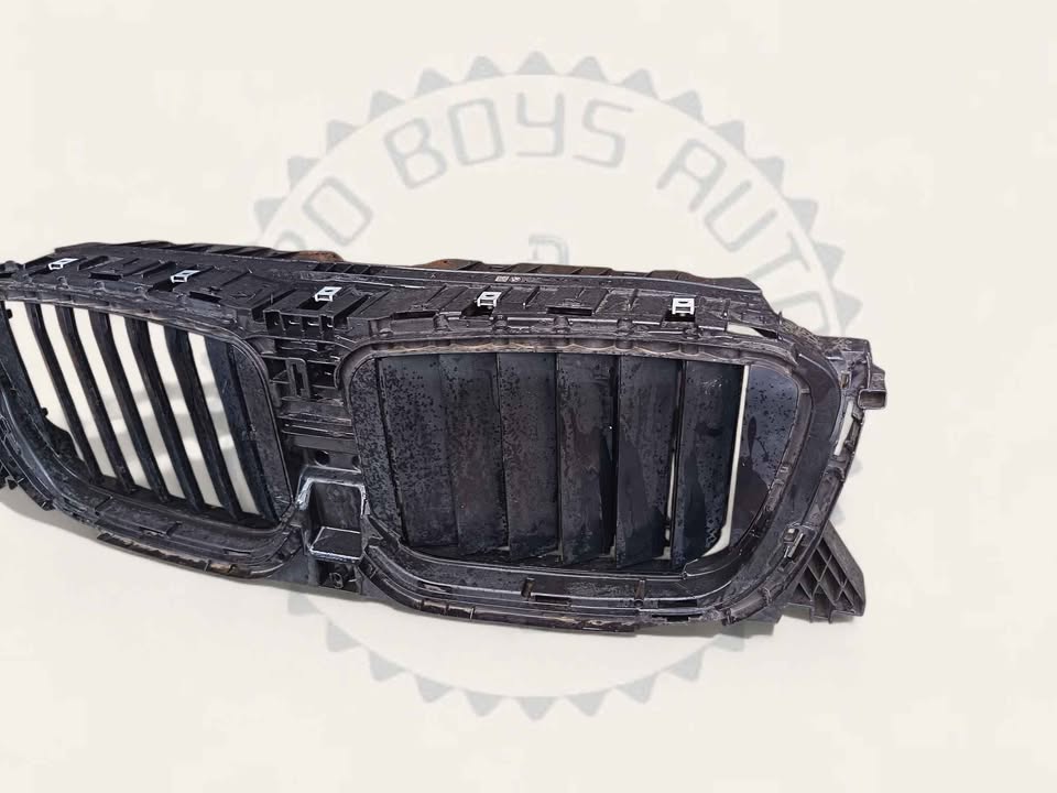 BMW X3M F97 AND X4M F98 LCI ACTIVE MAIN GRILL/ROLLER BLIND AVAILABLE FOR SALE - Private Seller