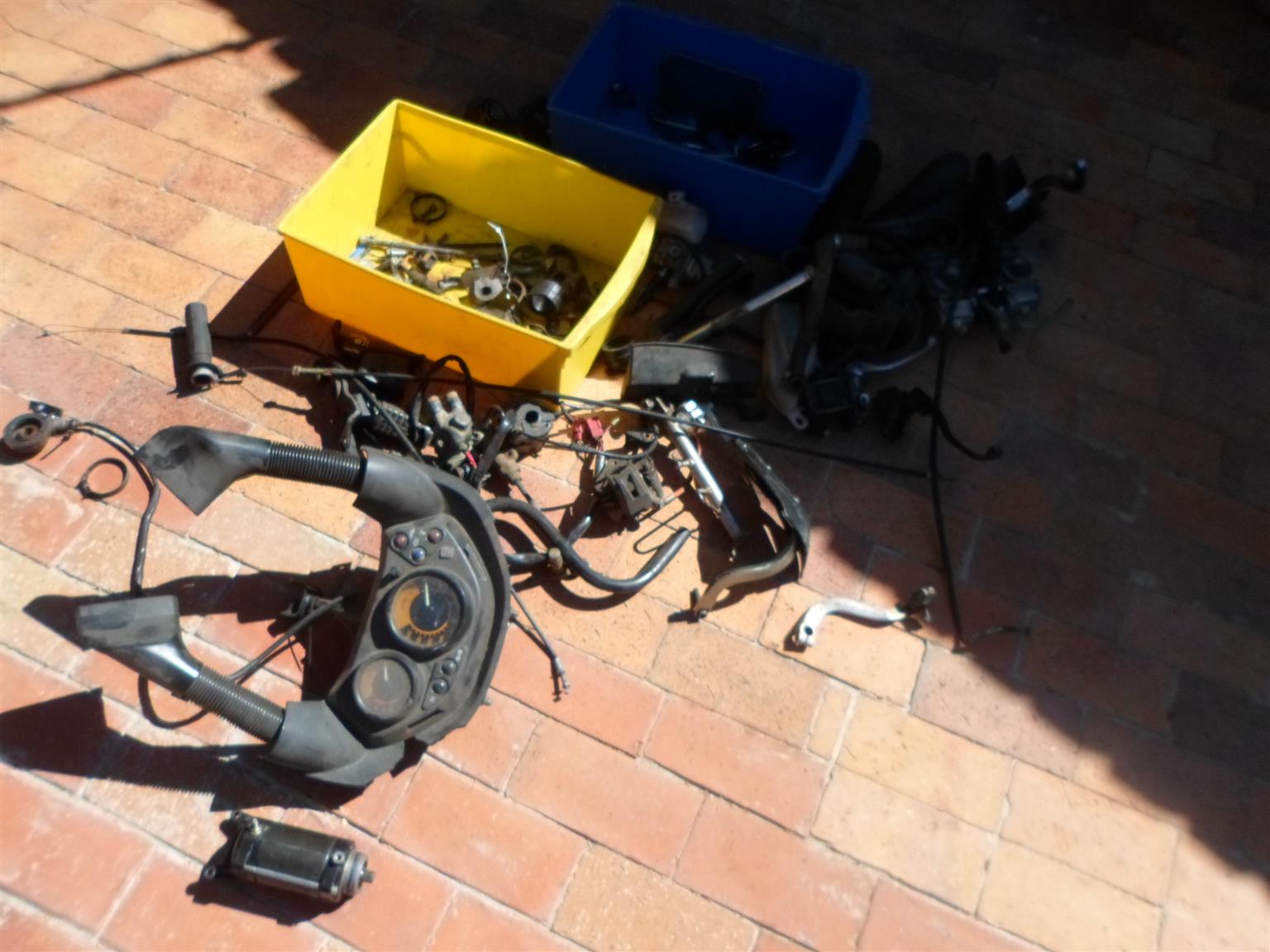 Kawasaki KLE 500 Spares. (2006).