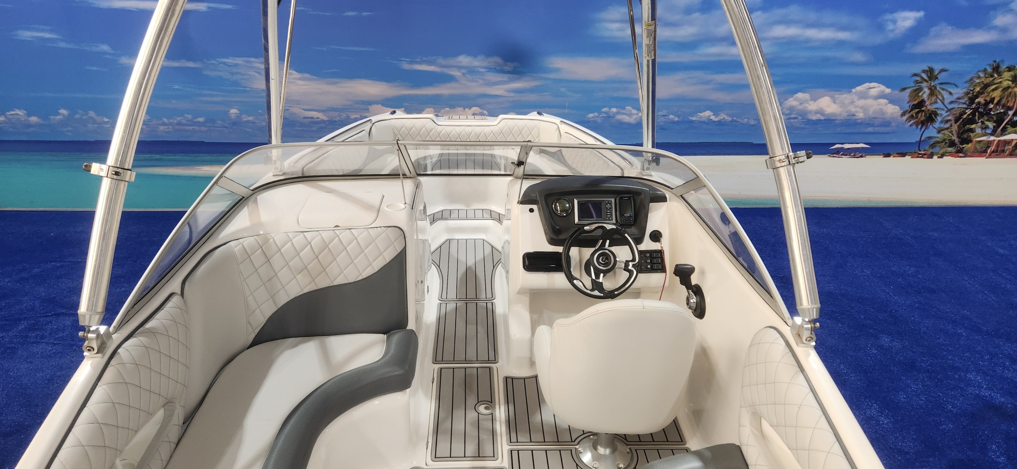 CLASSIC 230 ON TRAILER 300 HP MERCURY VERADO 4 STROKE
