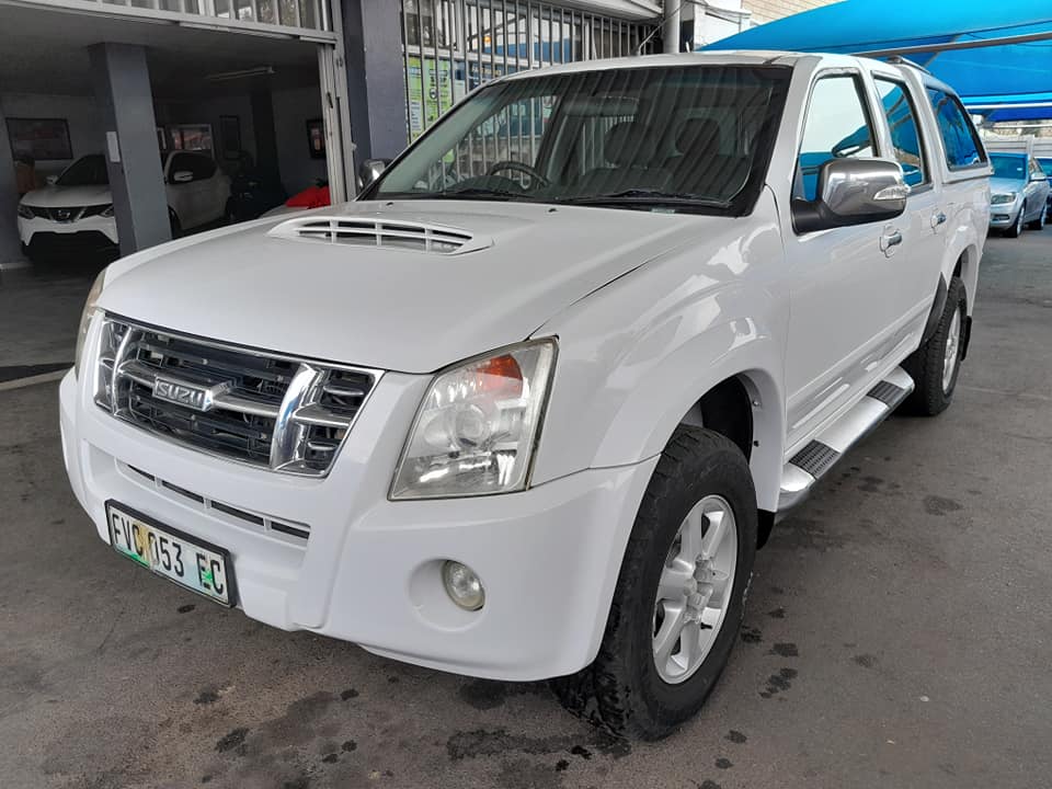 2010 ISUZU KB300 LX HARDBODY 4X2 DOUBLE CAB WITH CANOPY MANUAL