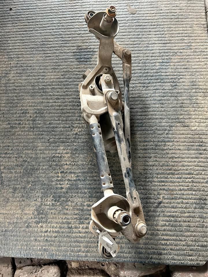 2019 Hyundai Accent Wiper Motor & Meg For Sale - Private Seller 2019 Hyundai Accent Wiper Motor & Meg For Sale - Private Seller