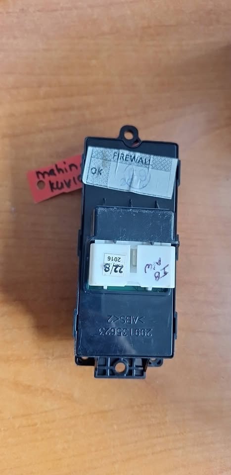 Mahindra kuv100  main window switch avaiable - Private Seller