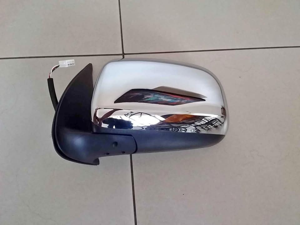 TOYOTA  HILUX 05/11 BRAND NEW DOOR MIRRORS ELECTRIC CHROME FORSALE
