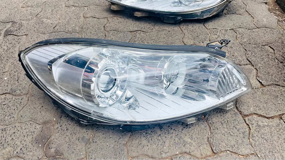HAVAL C50 HEADLIGHTS Voleex C50 headlights - Private Seller HAVAL C50 HEADLIGHTS Voleex C50 headlights - Private Seller
