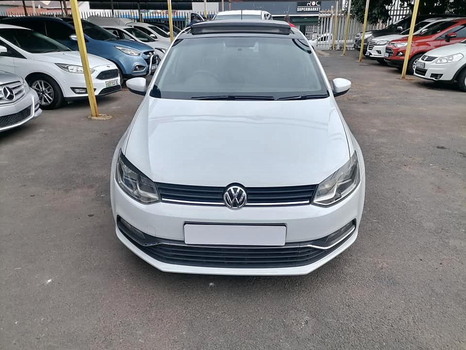 2016 Volkswagen polo 1.2 TSI Sunroof
