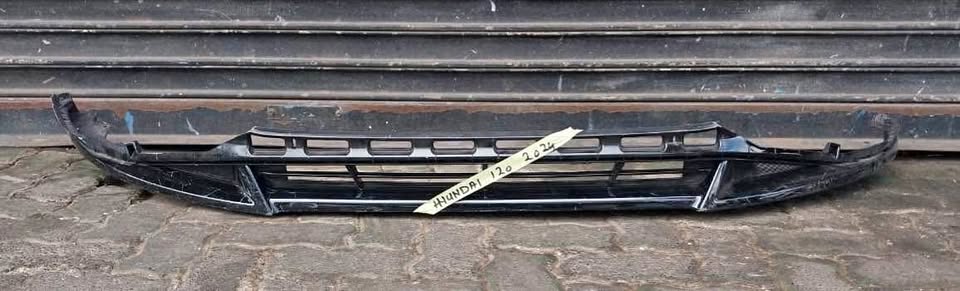 Hyundai i20 bottom spoiler/grill - Private Seller Hyundai i20 bottom spoiler/grill - Private Seller