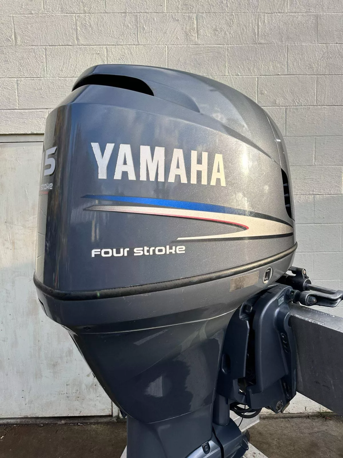 2009 Yamaha 115HP 4 Stroke Outboard Engine 25" Shaft - 297 Hours