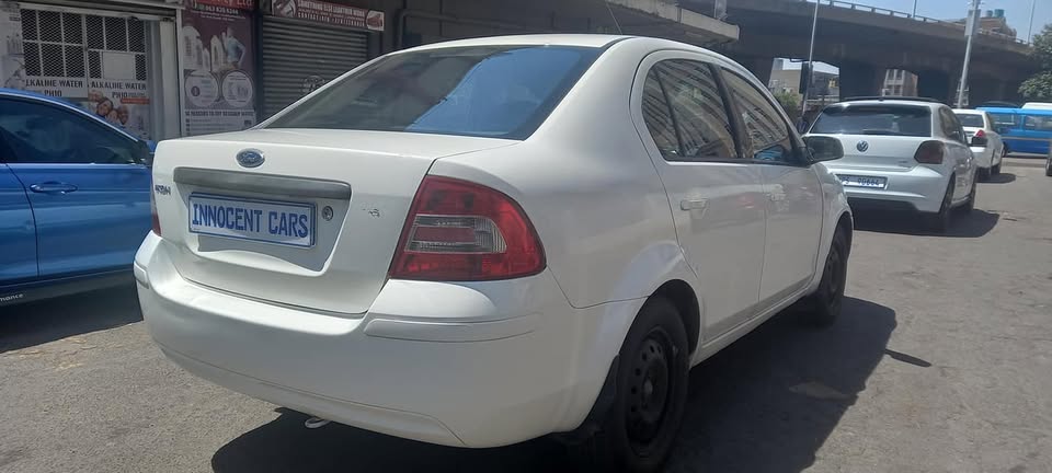 2014 FORD IKON 1.6 PETROL, MANUAL, WHITE COLOUR