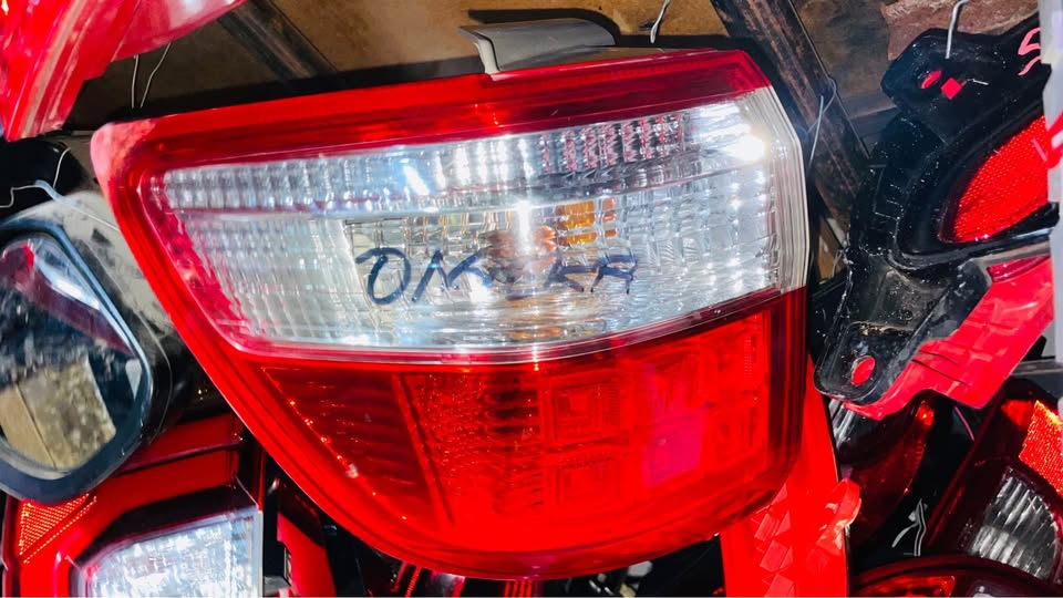 Toyota Fortuner taillight - Private Seller Toyota Fortuner taillight - Private Seller