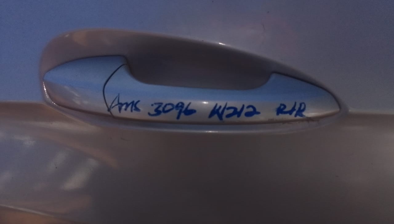 Used Mercedes W212 Door Handle for sale - Private Seller Used Mercedes W212 Door Handle for sale - Private Seller