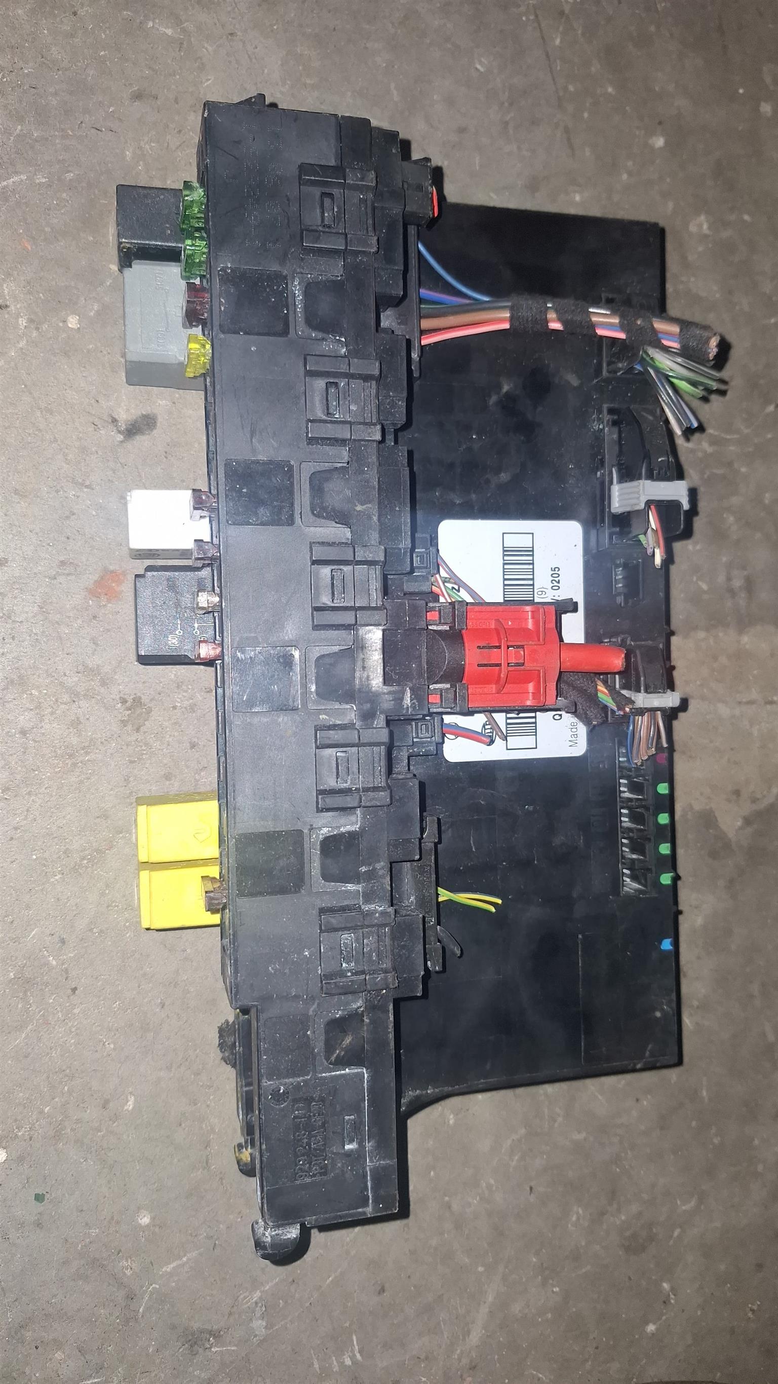 Mercedes Benz W203 used fuse box sam units for sale