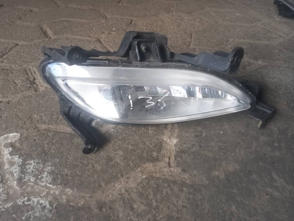 Hyundai SONATA Fog lights Pair - Private Seller Hyundai SONATA Fog lights Pair - Private Seller