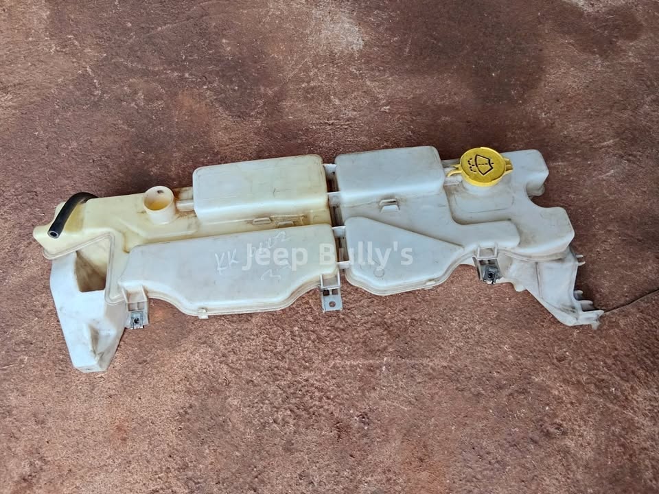 Stripped Jeep Cherokee KK Water Bottle - Private Seller Stripped Jeep Cherokee KK Water Bottle - Private Seller