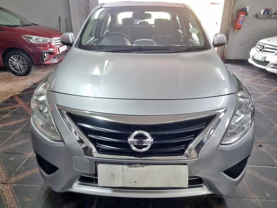 2022 Nissan Almeria 1.5 MAUNAL 43000km Mechanically Perfect with Clothes Seat interior