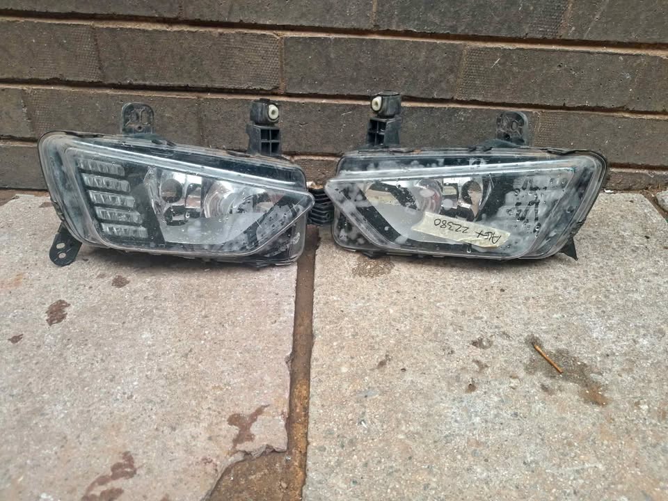 POLO 8 FOGLIGHT BOTH SIDES - Private Seller POLO 8 FOGLIGHT BOTH SIDES - Private Seller