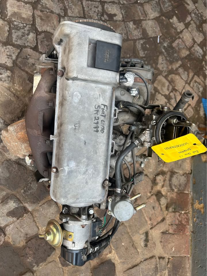 Fiat UNO 1.1 Carb Engine Available Call or WhatsApp - Private Seller