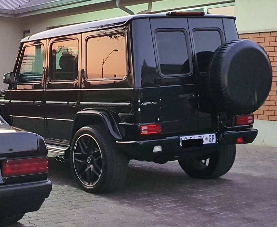 2001 MERCEDES BENZ G500 Armoured