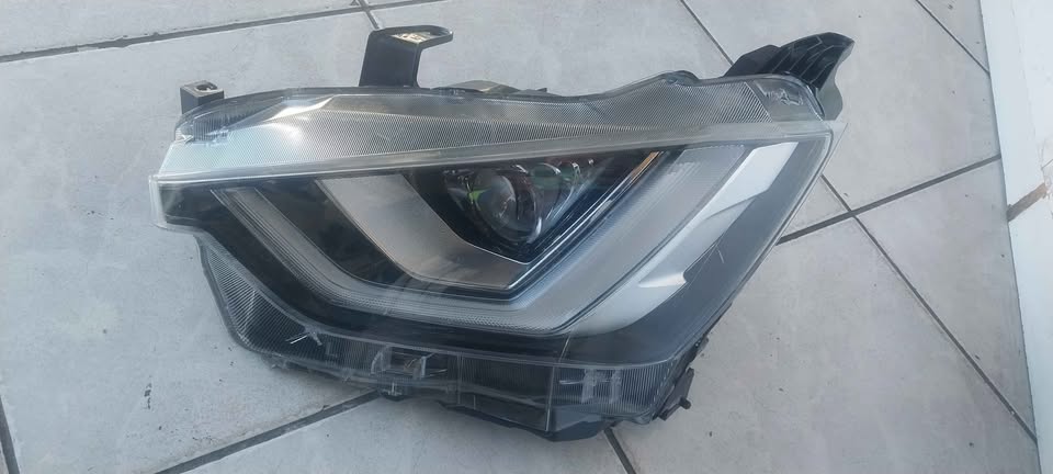 ISUZU D-MAX 2021-2023 LED HEADLIGHT LHS - Private Seller