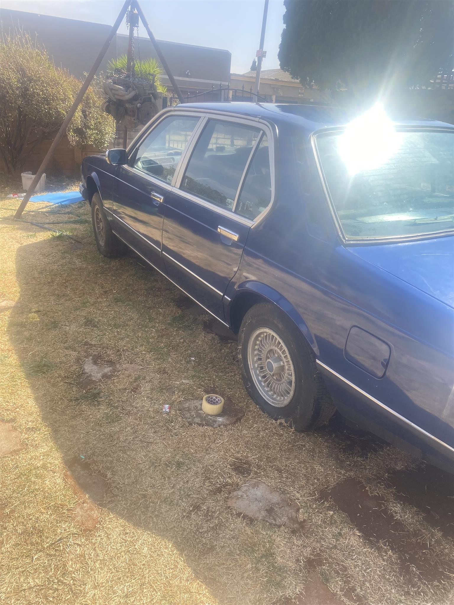 BMW 733i