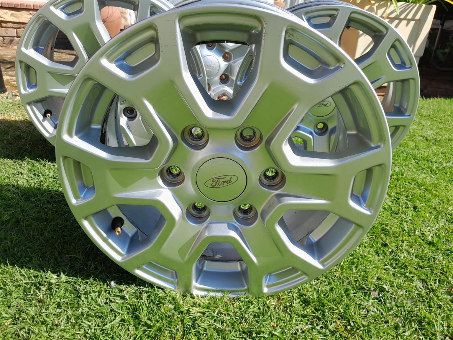 Ford Ranger T6 Original Rims 16 inch | Junk Mail Marketplace