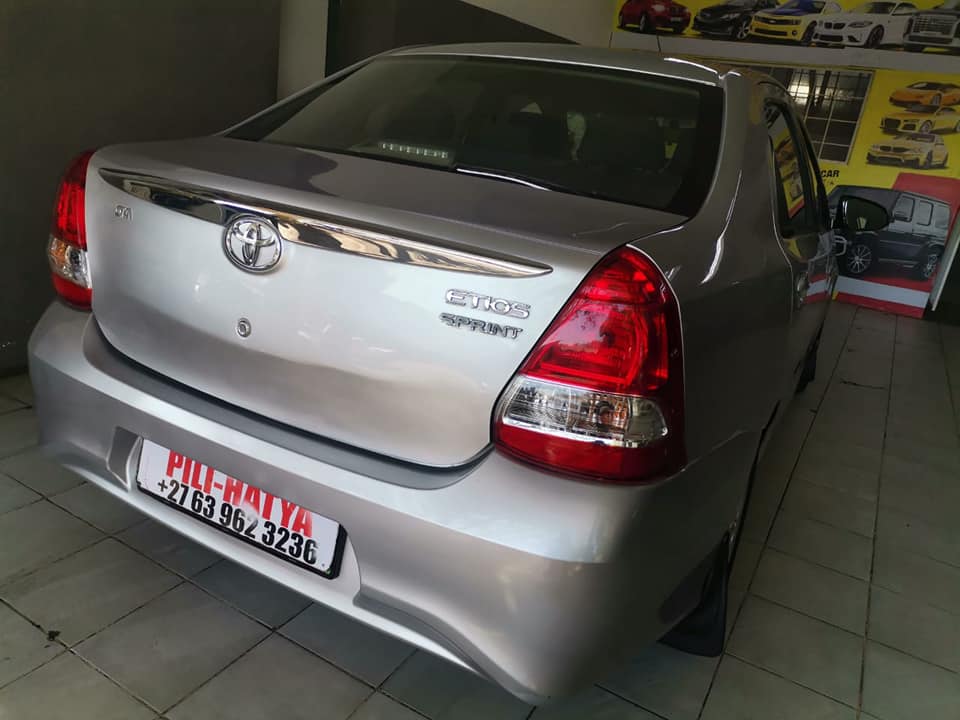 Used Toyota Etios sedan 1.5 Sprint - Private Seller