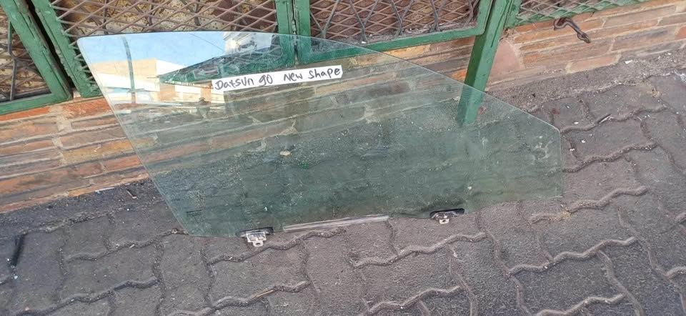 Datsun Go door glass - Private Seller