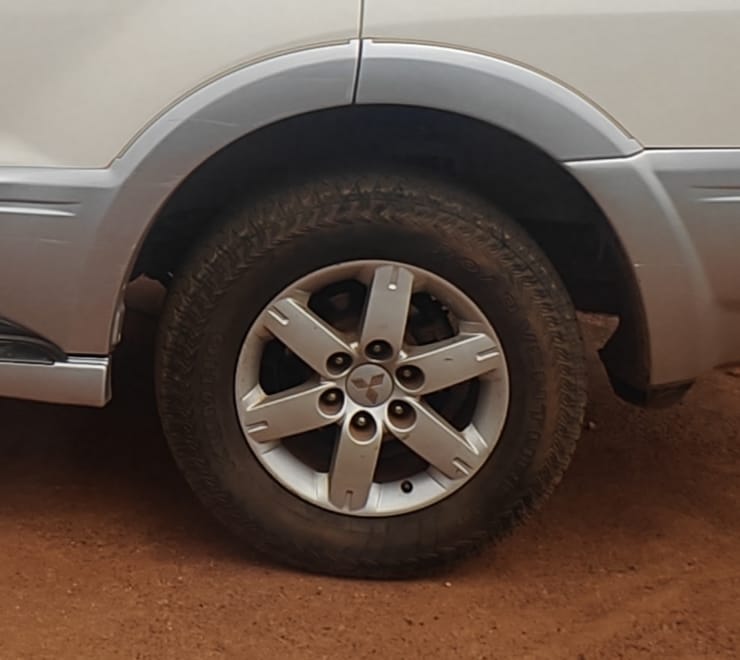 Used 2005 Mitsubishi Pajero 5-door 3.2DI-D GLS Exceed Pajero Legend Limited Edition 100 - Private Seller Used 2005 Mitsubishi Pajero 5-door 3.2DI-D GLS Exceed Pajero Legend Limited Edition 100 - Private Seller